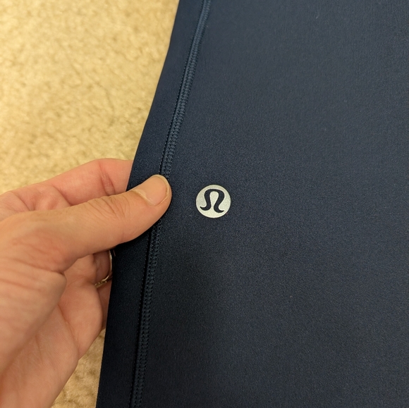 Lululemon Speed Up Tight *Full-On Luxtreme 28" Size 6 True Navy - Picture 5 of 6